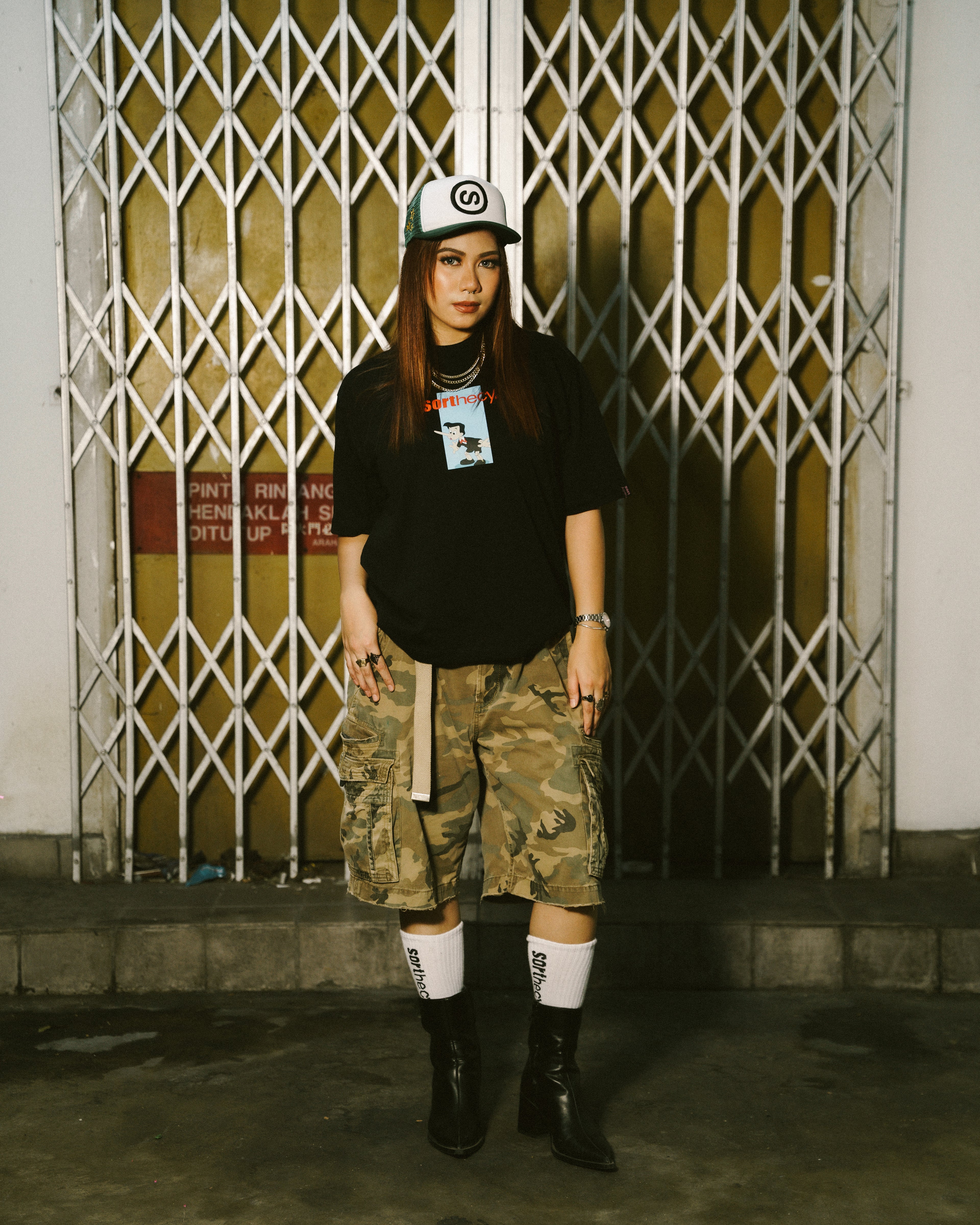PUPPET BLACK TEE