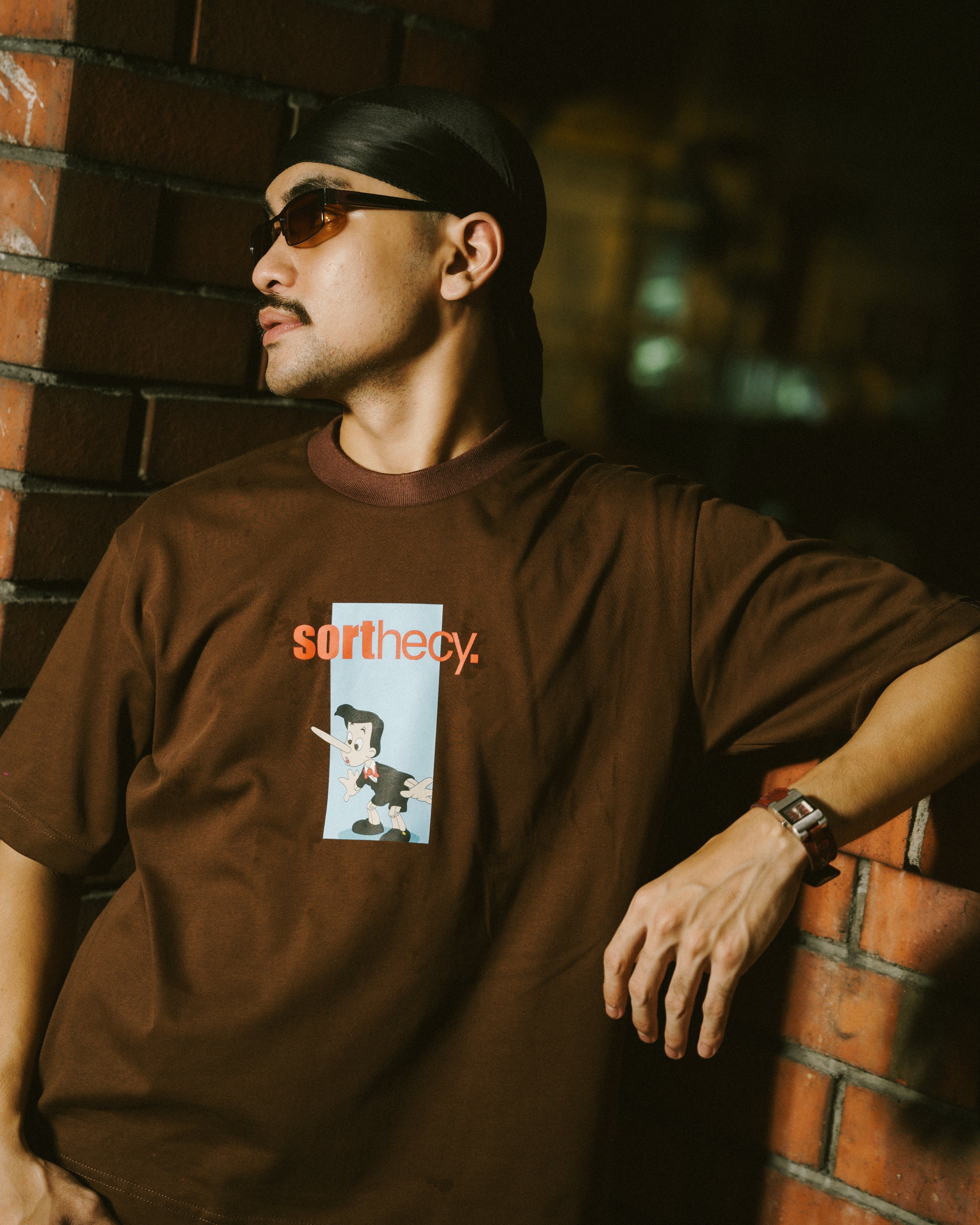 PUPPET BROWN TEE